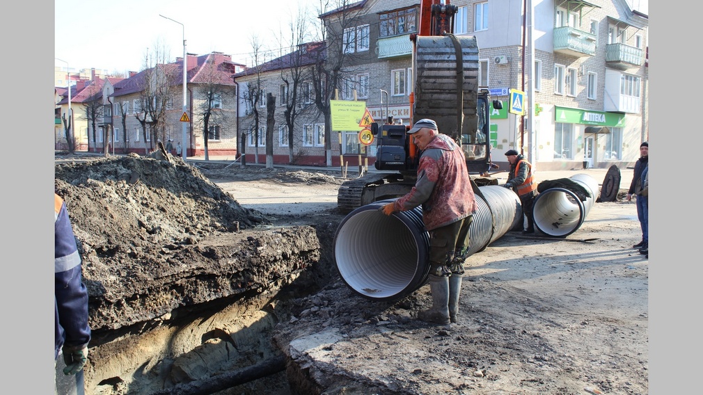 В Брянске возобновился капитальный ремонт улицы Молодой Гвардии
